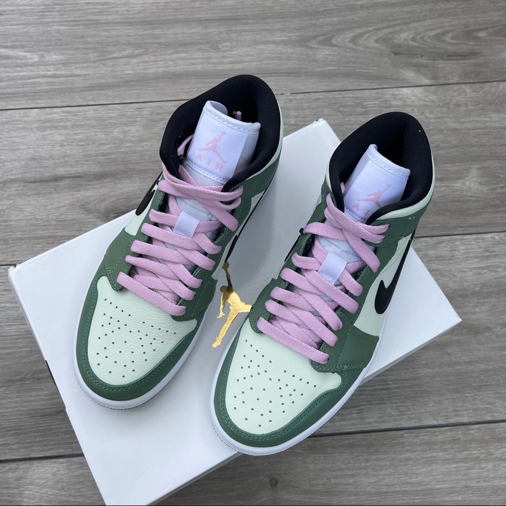 Air Jordan 1 Mid Women’s Dutch Green - Picture 6 of 10